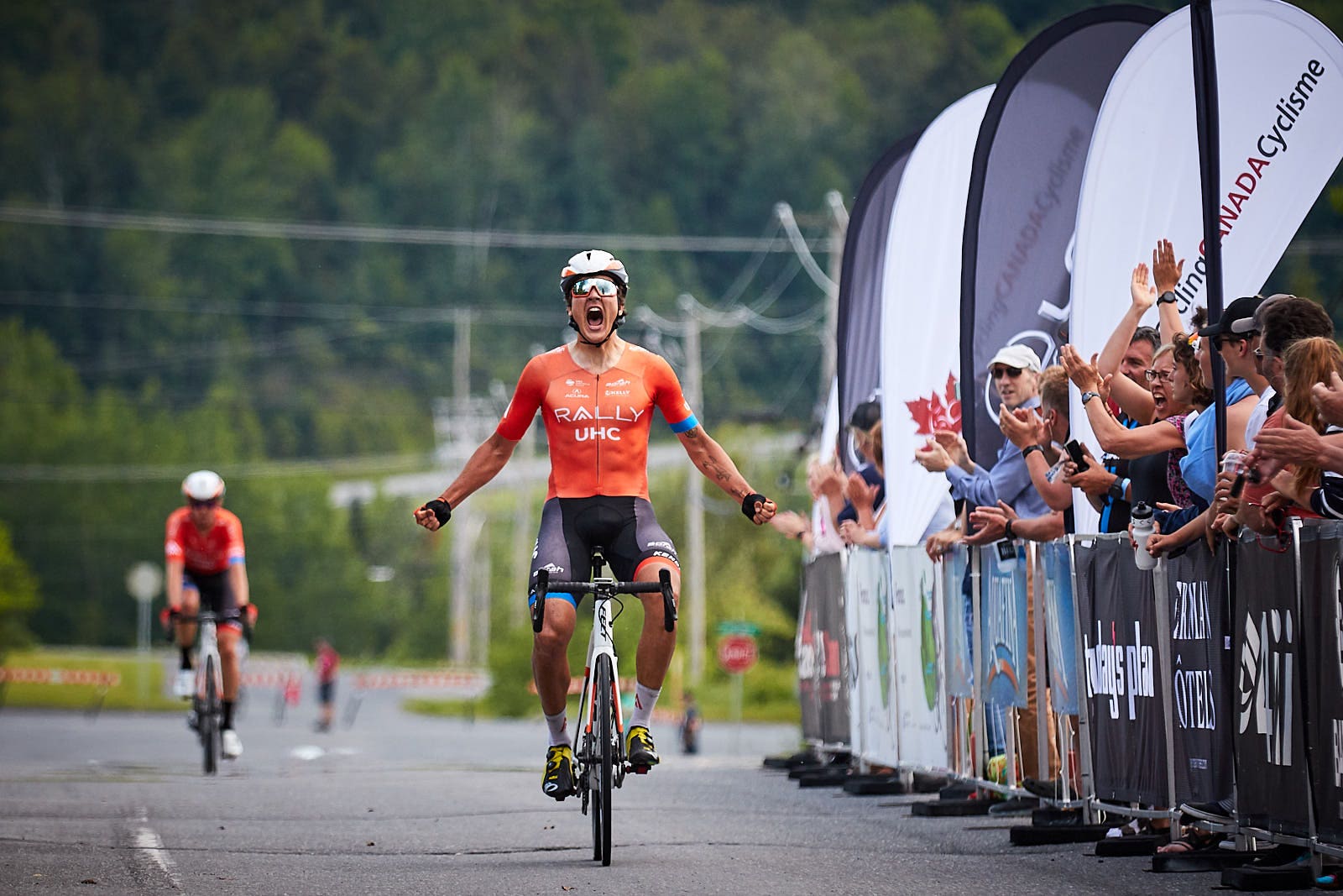 Adam de Vos sprints to victory at Canadian Road Championships