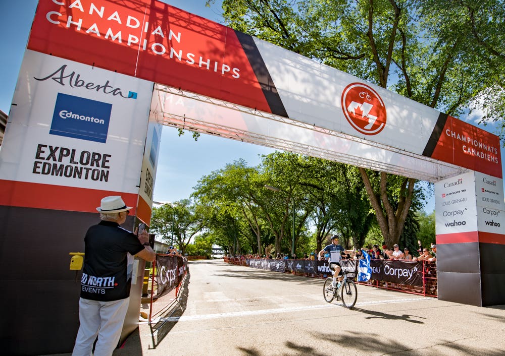 L’ALBERTA ET LE QUÉBEC SUR LA PLUS HAUTE MARCHE DU PODIUM AUX CHAMPIONNATS CANADIENS SUR ROUTE