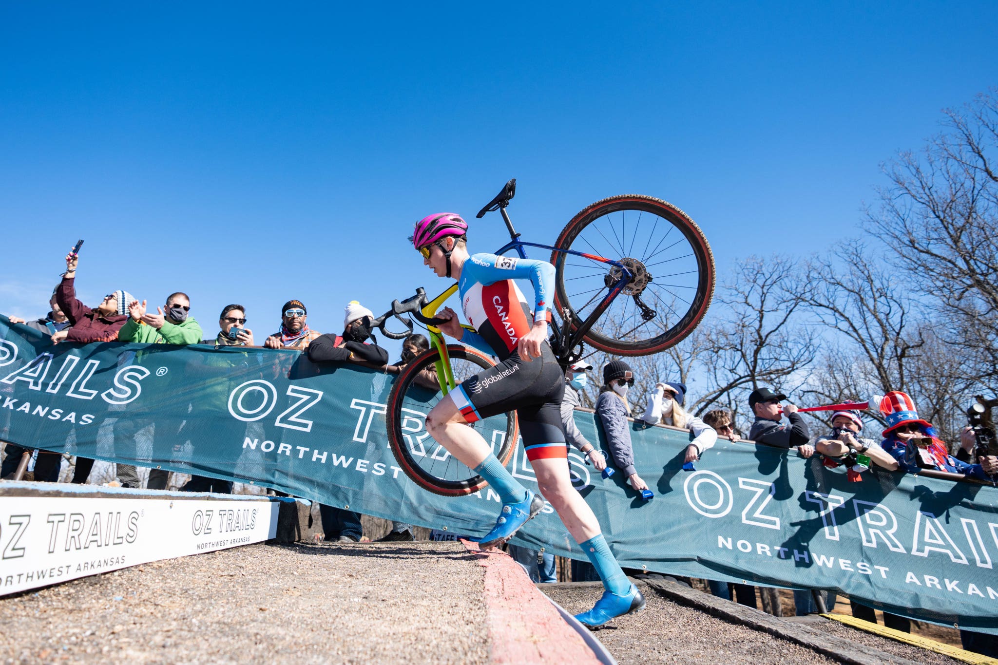 THE CANADIAN NATIONAL TEAM GETS READY FOR THE CYCLOCROSS SEASON